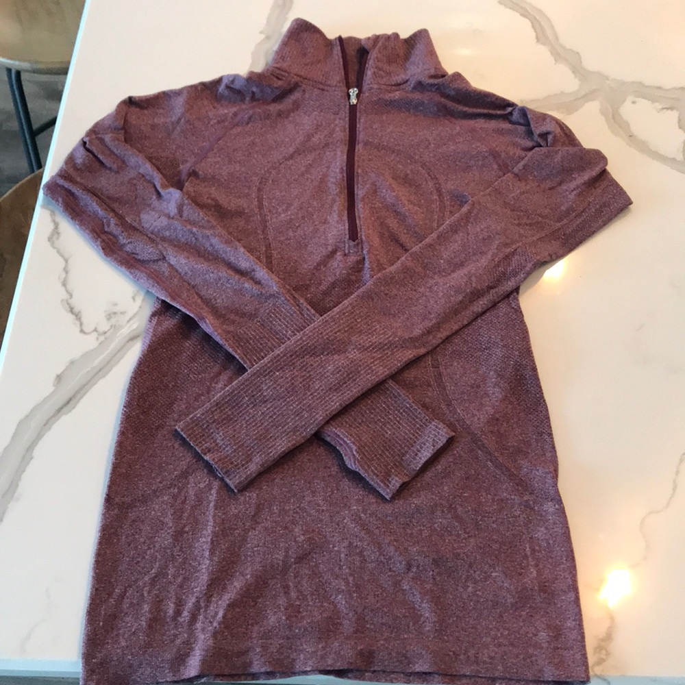 Size 6 Lululemon LS run swiftly half zip